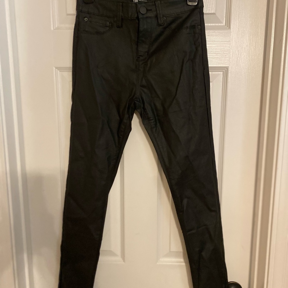 YMI Collections. Hyper stretch coated skinny jeans size L 8-10